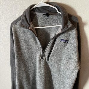 Large mens Patagonia 1/4 zip. Grey.